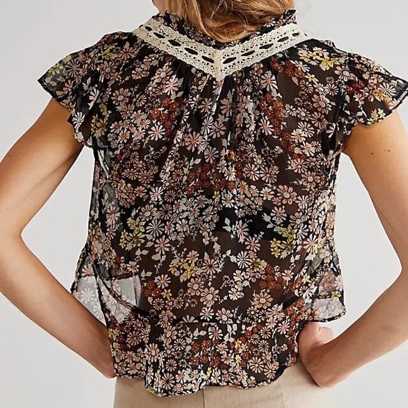 Free People Rylee Printed Top cropped floral
Size S - Picture 2 of 6